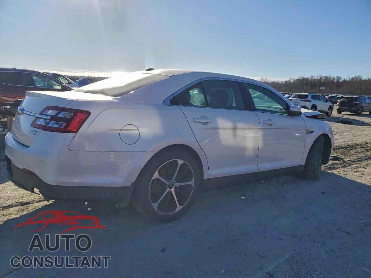 FORD TAURUS 2015 - 1FAHP2E87FG158513