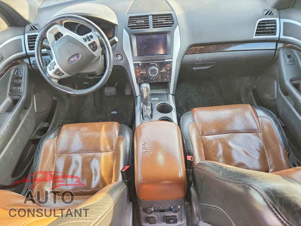 FORD EXPLORER 2011 - 1FMHK8F89BGA13036