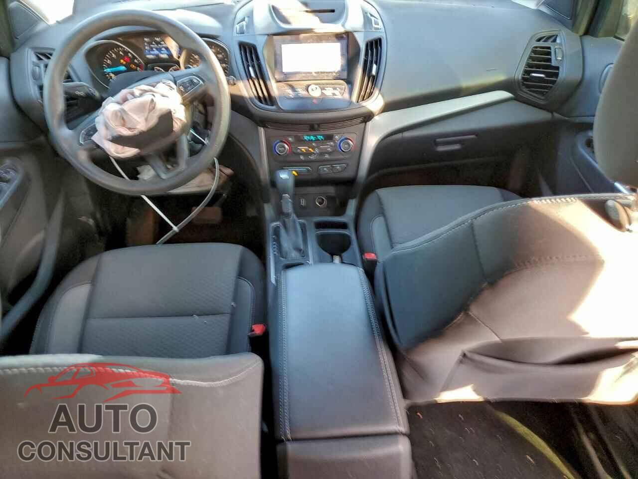 FORD ESCAPE 2017 - 1FMCU0G98HUD93106