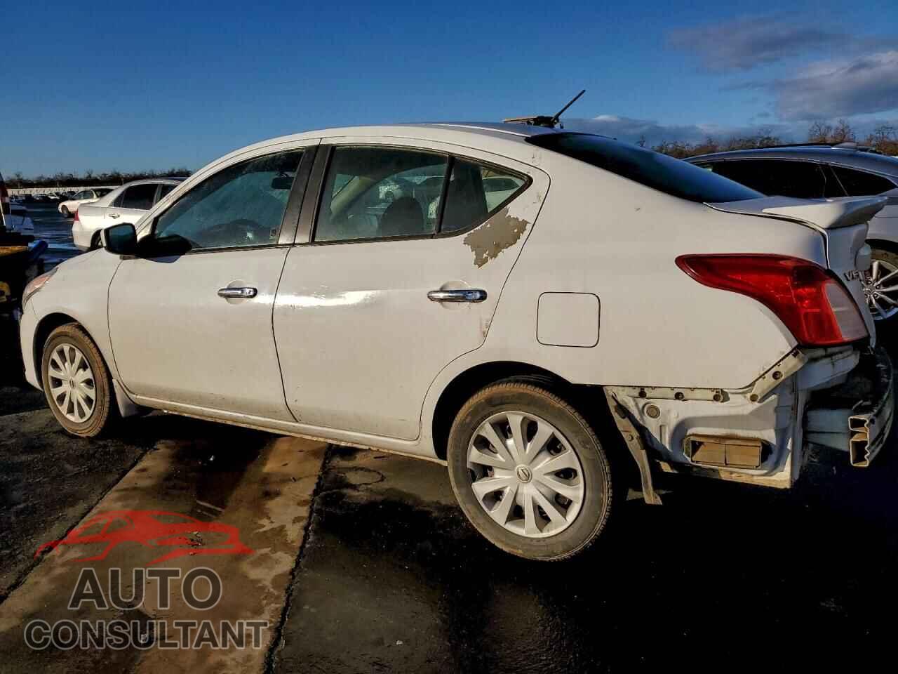 NISSAN VERSA 2017 - 3N1CN7AP3HL832341