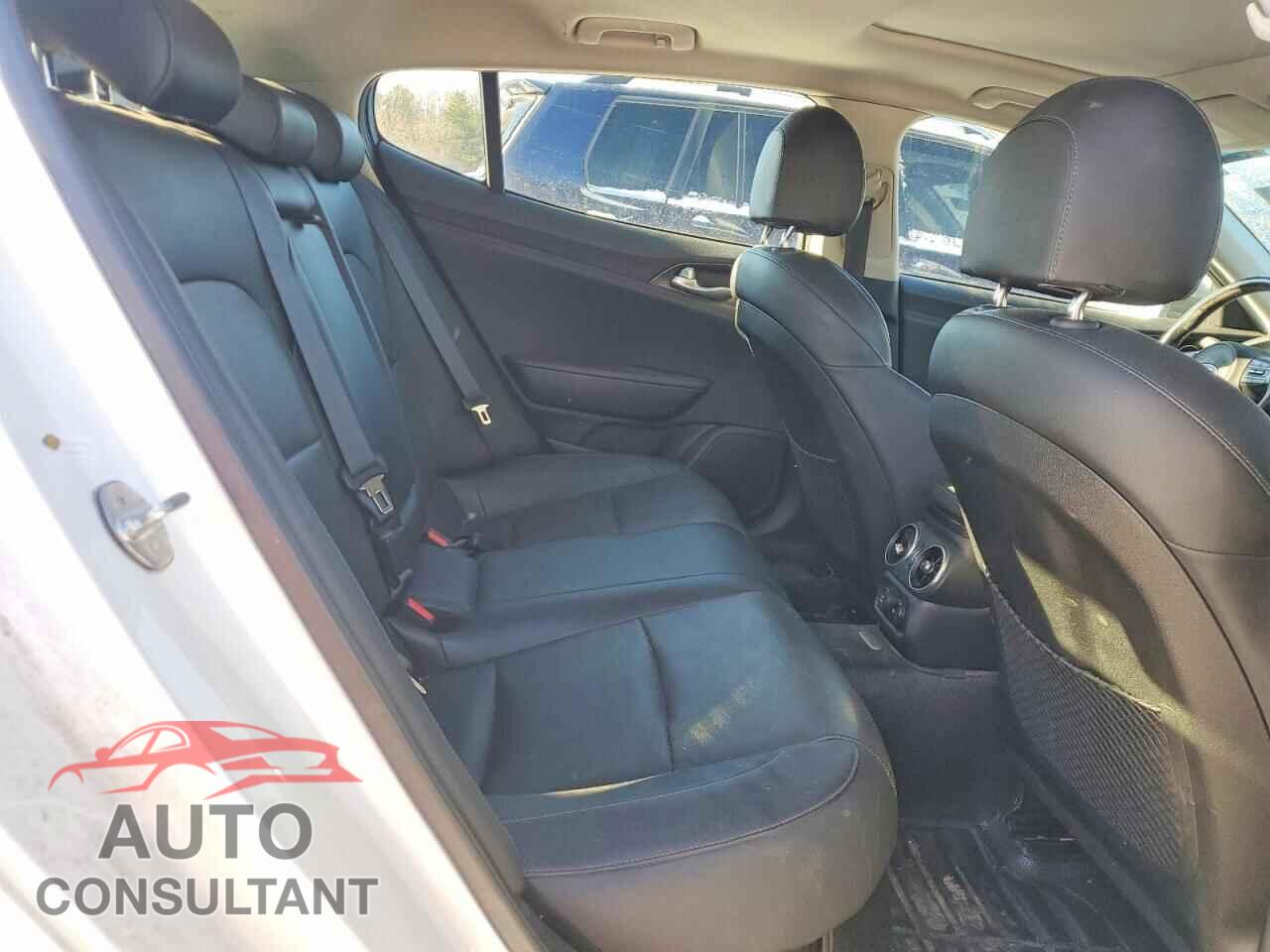 KIA STINGER 2018 - KNAE35LC3J6025650