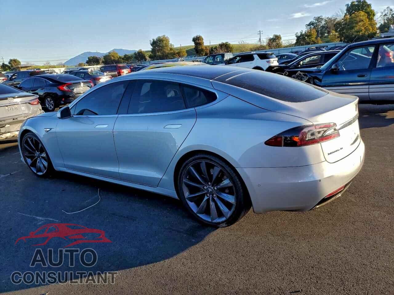 TESLA MODEL S 2016 - 5YJSA1E1XGF142011