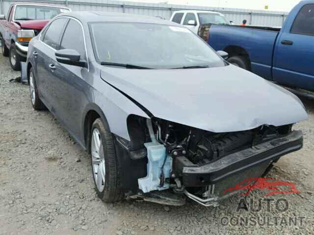 VOLKSWAGEN PASSAT 2015 - 1VWBV7A36FC038624