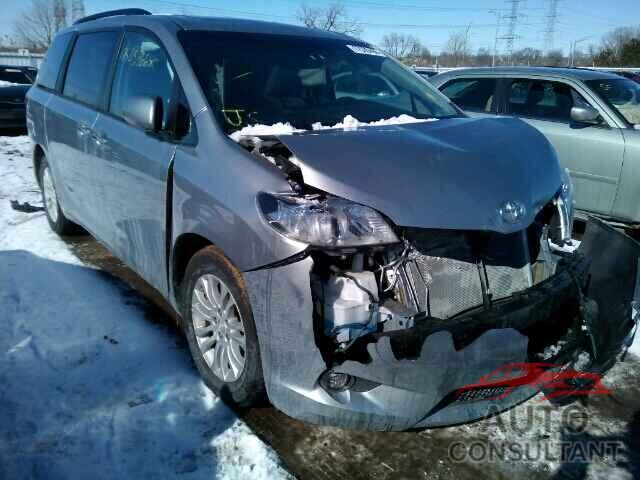 TOYOTA SIENNA 2015 - 5TDYK3DC5FS558404