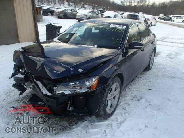 VOLKSWAGEN PASSAT 2015 - 1VWBV7A33FC008965