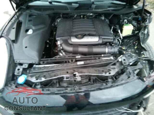 PORSCHE CAYENNE 2016 - WP1AA2A2XGLA01855
