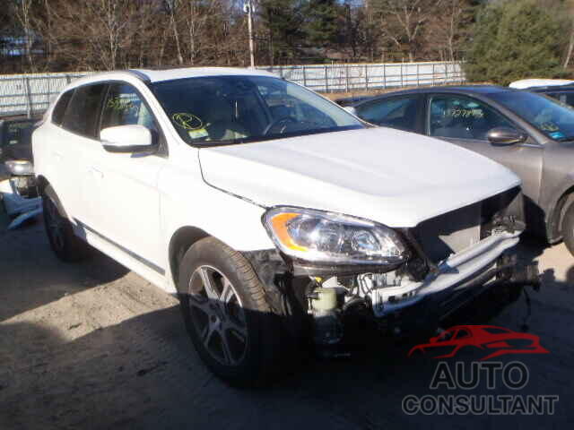 VOLVO XC60 2015 - YV4902RB5F2598443