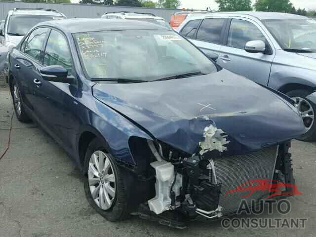 VOLKSWAGEN PASSAT 2015 - 1VWAS7A31FC046053