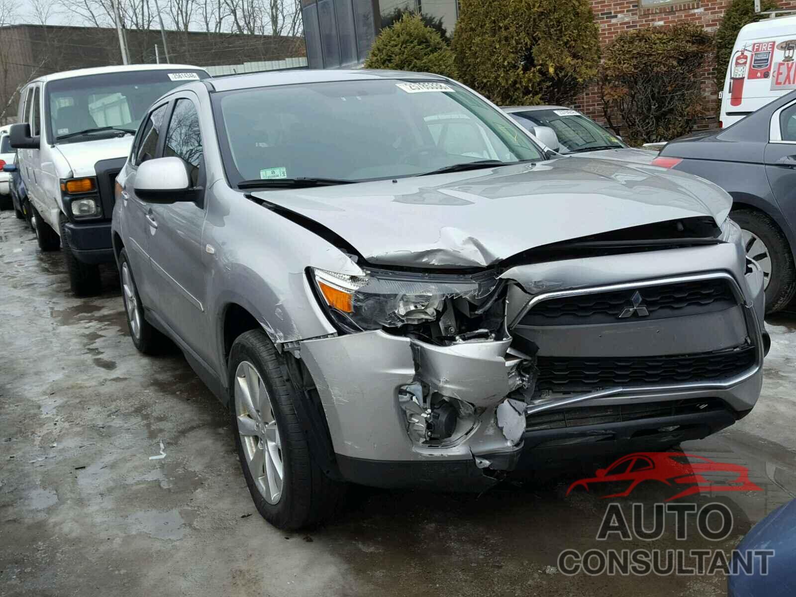 MITSUBISHI OUTLANDER 2015 - 4A4AR3AU8FE048265