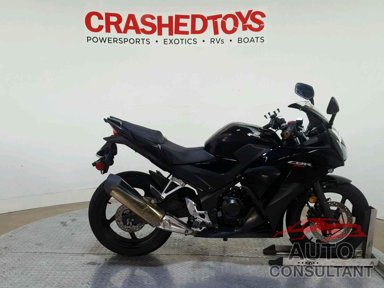 HONDA CBR CYCLE 2015 - MLHNC5109F5100258