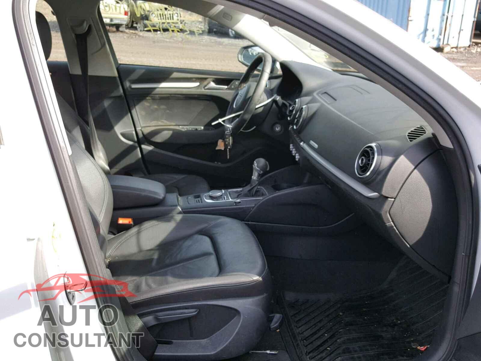 AUDI A3 2015 - WAUBFGFF7F1008043