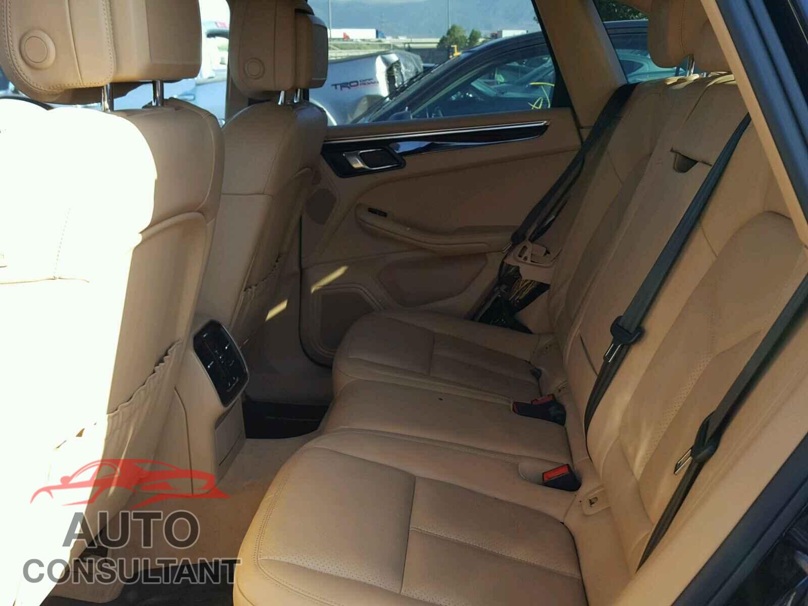 PORSCHE MACAN 2016 - WP1AB2A50GLB42005