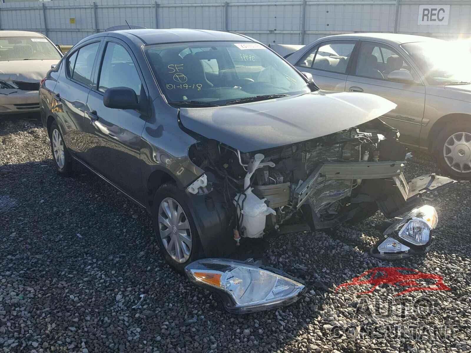 NISSAN VERSA 2015 - 3N1CN7AP9FL903135