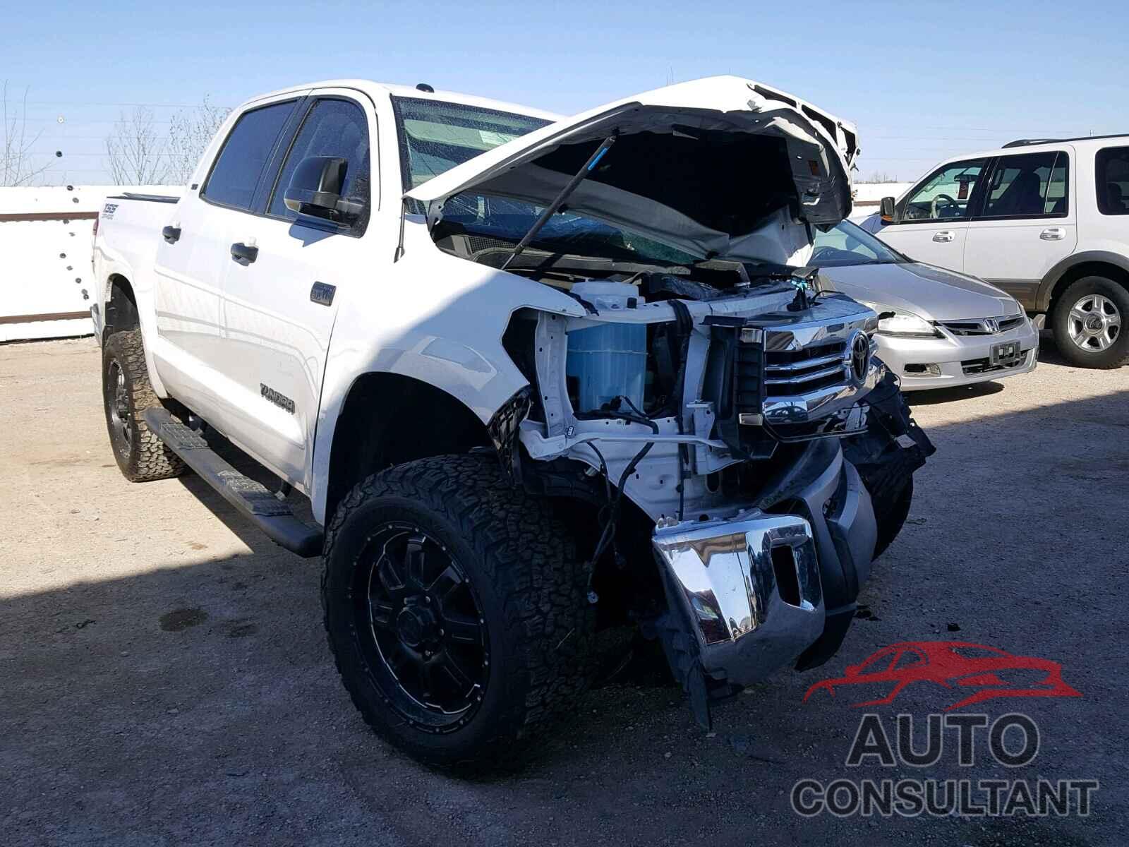 TOYOTA TUNDRA 2017 - 5TFDW5F18HX610924