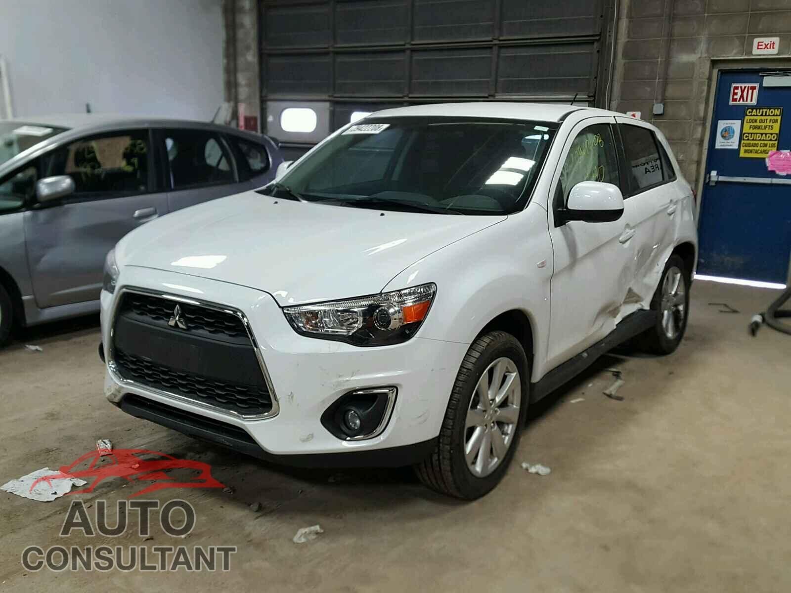 MITSUBISHI OUTLANDER 2015 - 4A4AR3AW8FE032889