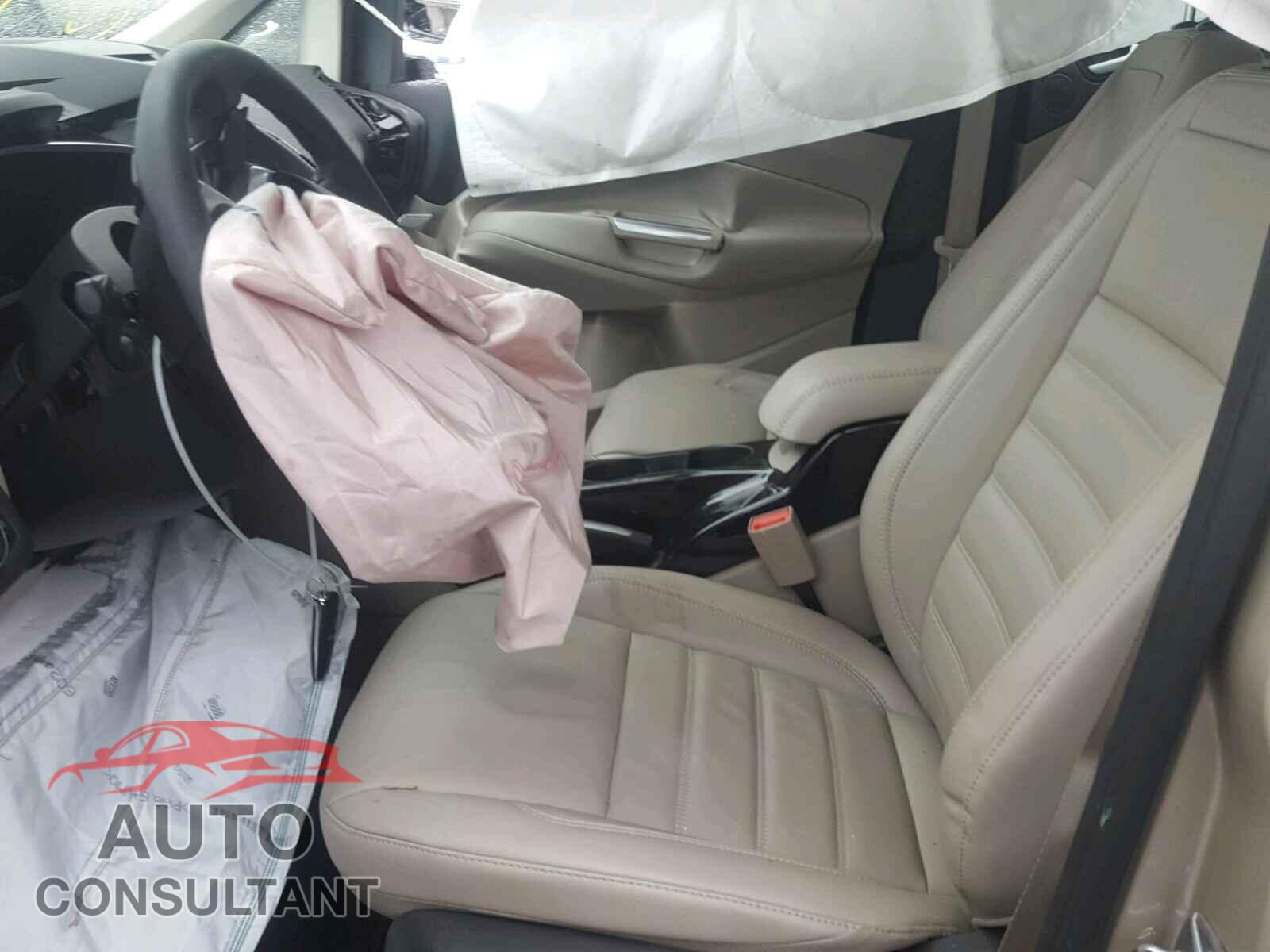 FORD CMAX 2017 - 1FADP5DU0HL100686