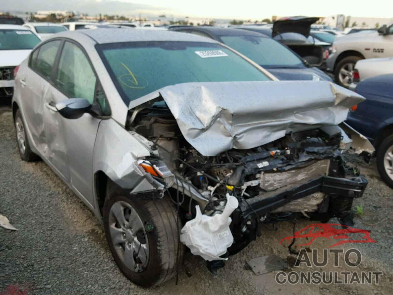 KIA FORTE 2017 - 3KPFK4A70HE051010