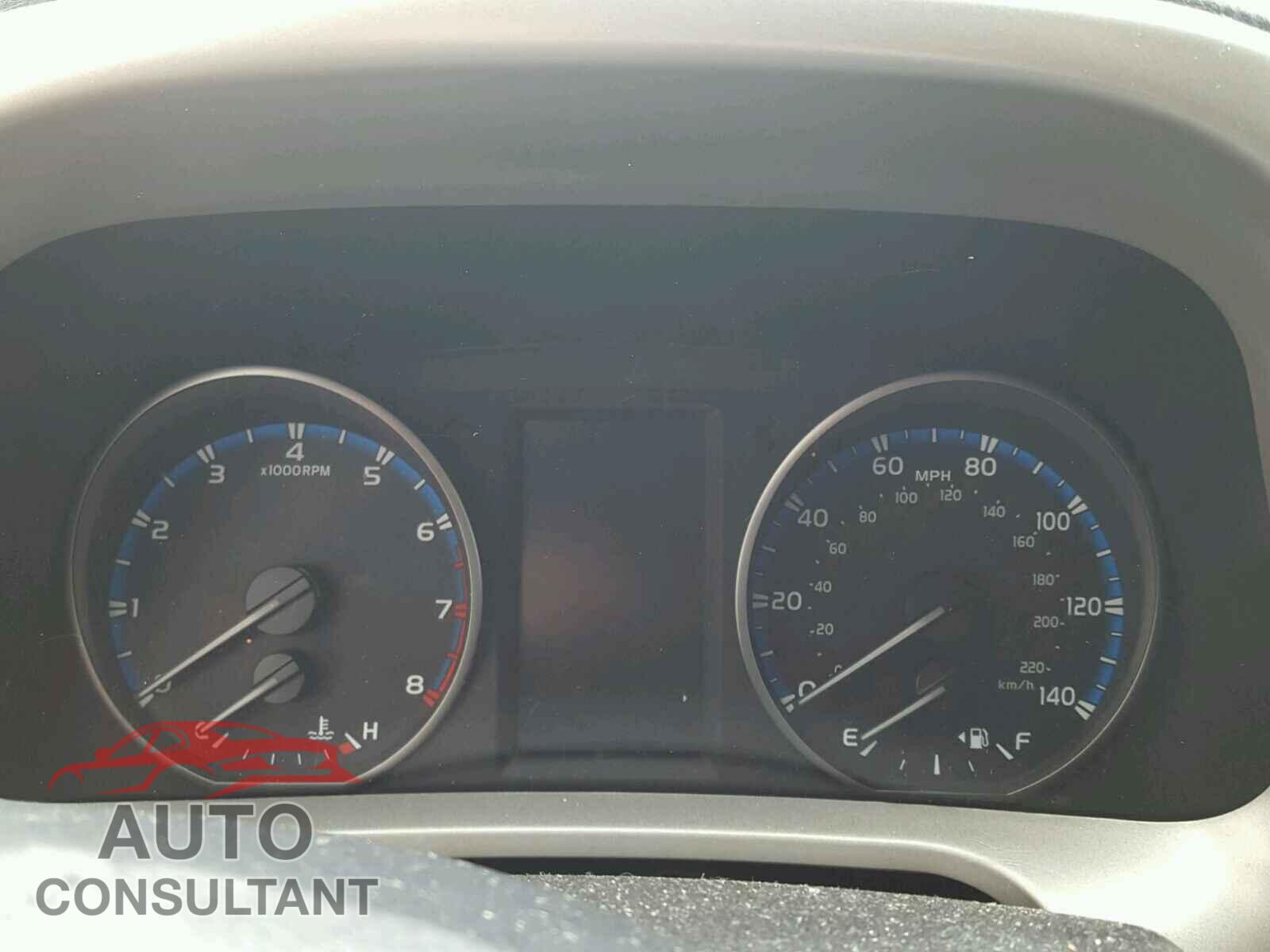 TOYOTA RAV4 2017 - 2T3RFREV3HW666162