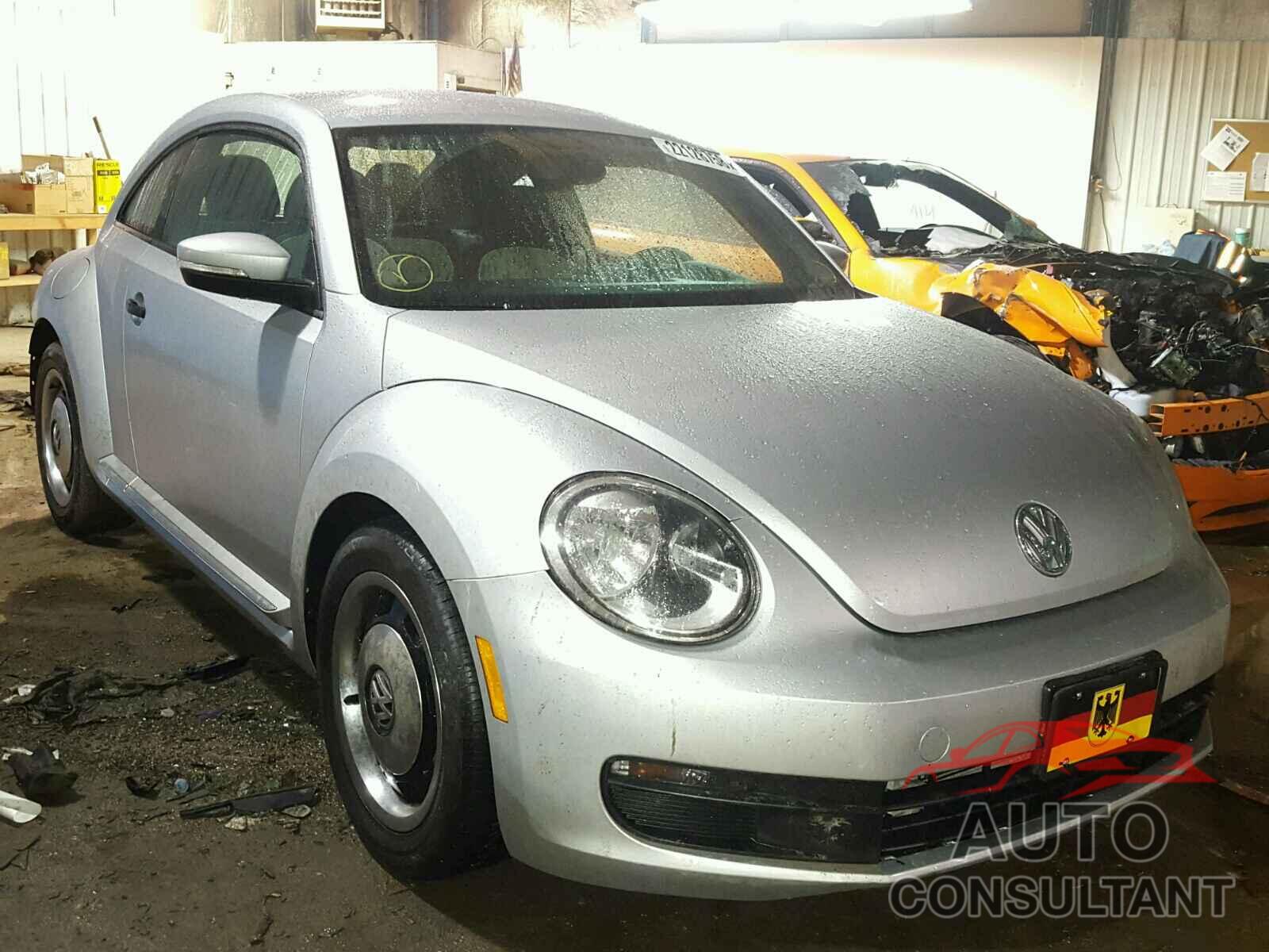 VOLKSWAGEN BEETLE 2015 - 3VWF17AT6FM656330