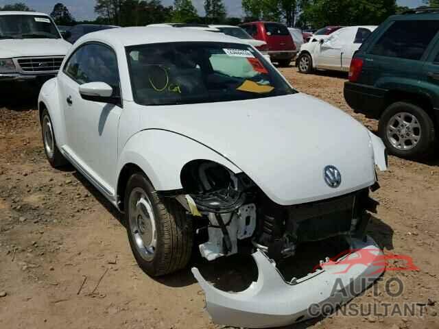 VOLKSWAGEN BEETLE 2015 - 3VWF17AT9FM649369