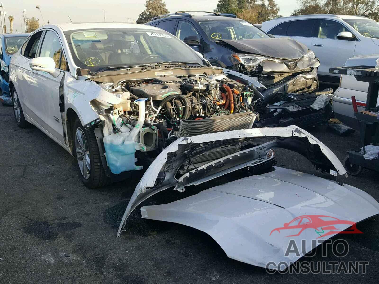 FORD FUSION 2016 - 3FA6P0SU2GR241452