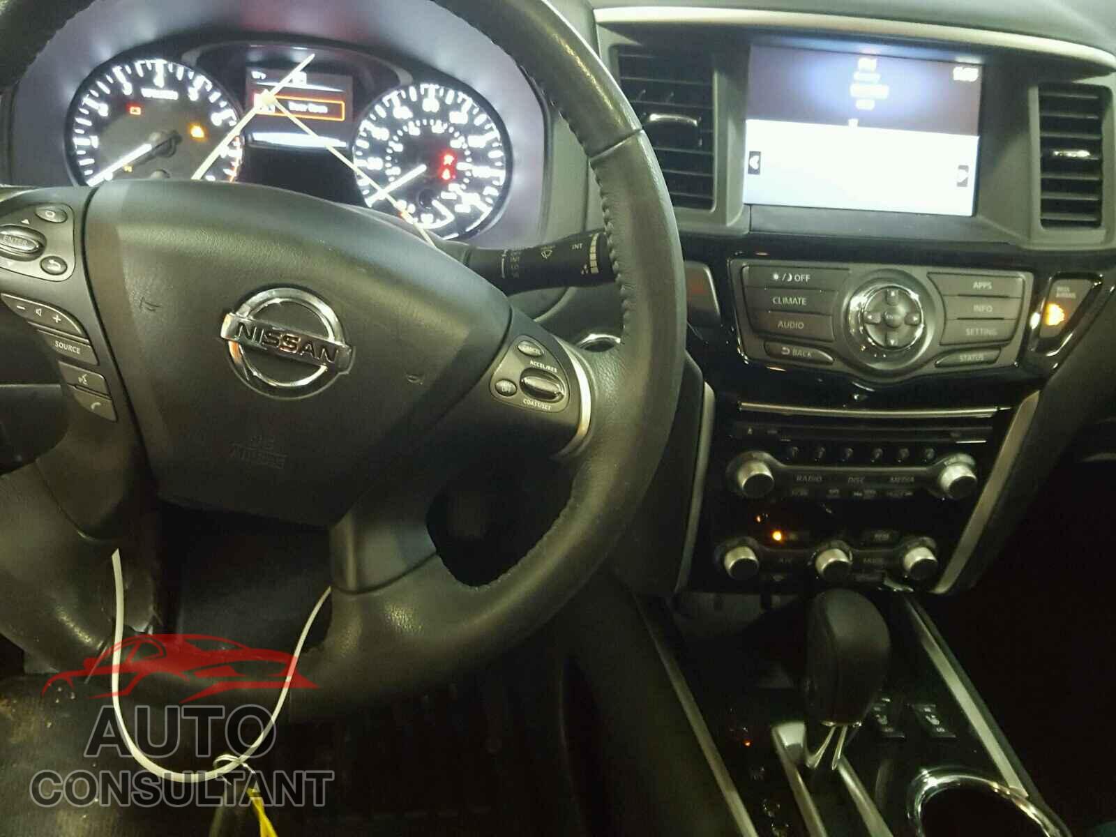 NISSAN PATHFINDER 2017 - 5N1DR2MN7HC646344