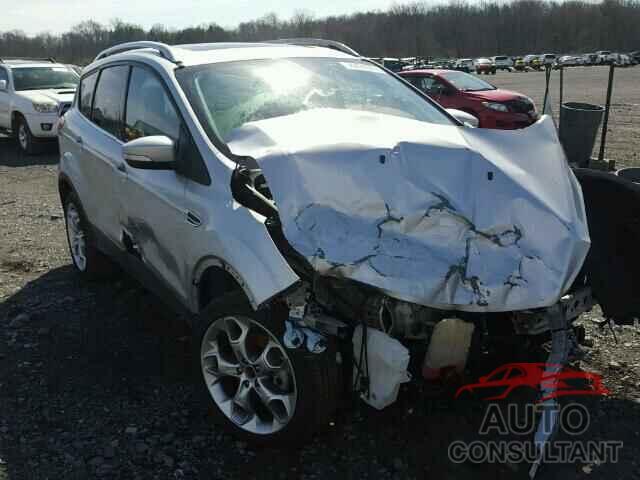 FORD ESCAPE 2015 - 1FMCU9J95FUC67974