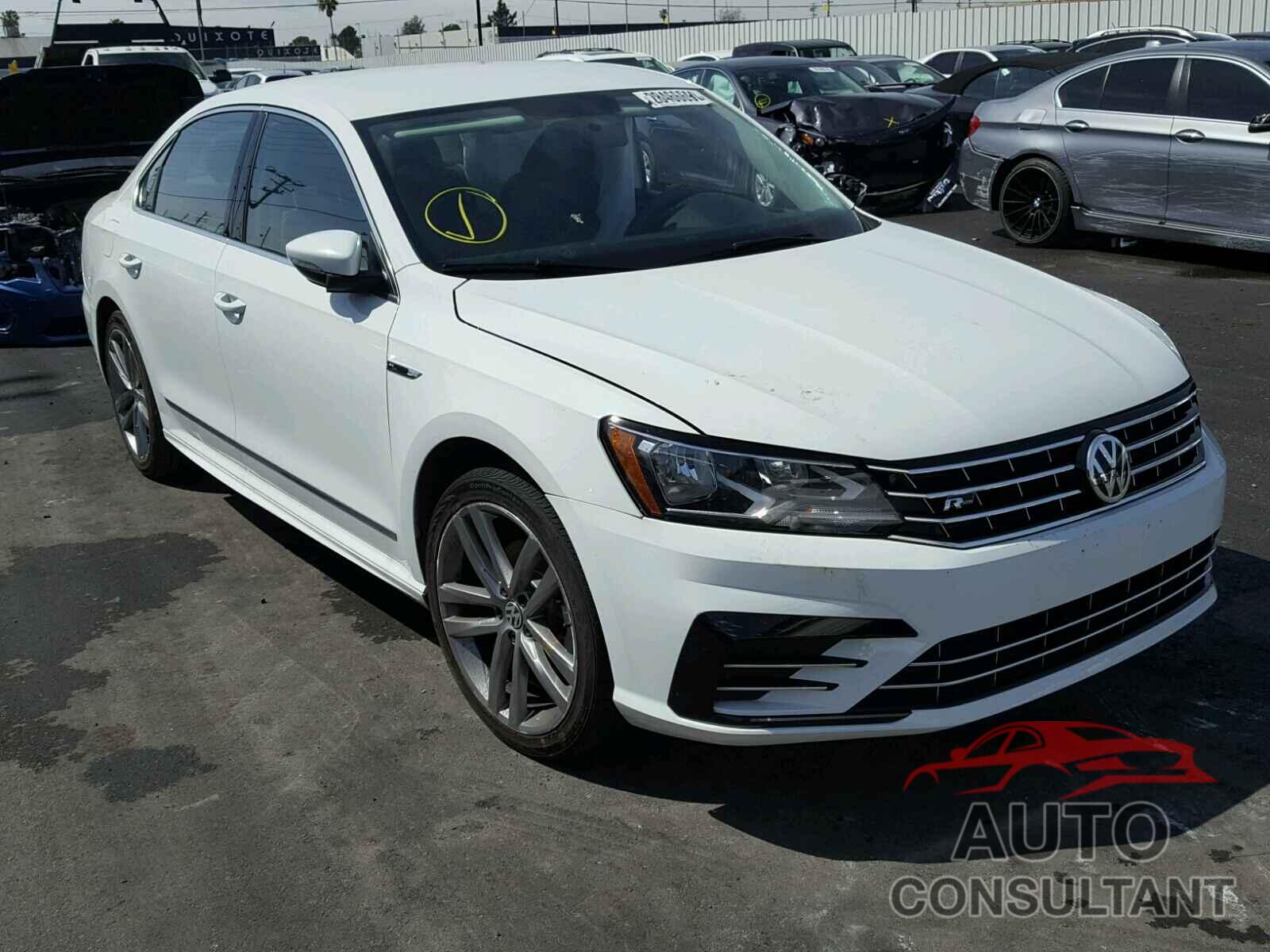 VOLKSWAGEN PASSAT 2017 - 1VWDT7A32HC080726