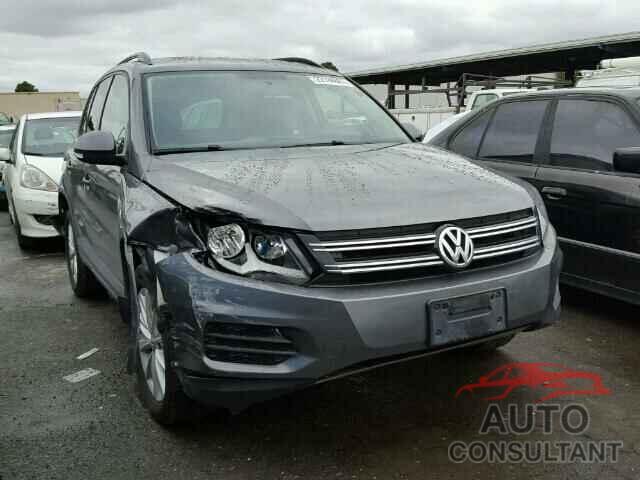 VOLKSWAGEN TIGUAN 2015 - WVGBV7AXXFW517970