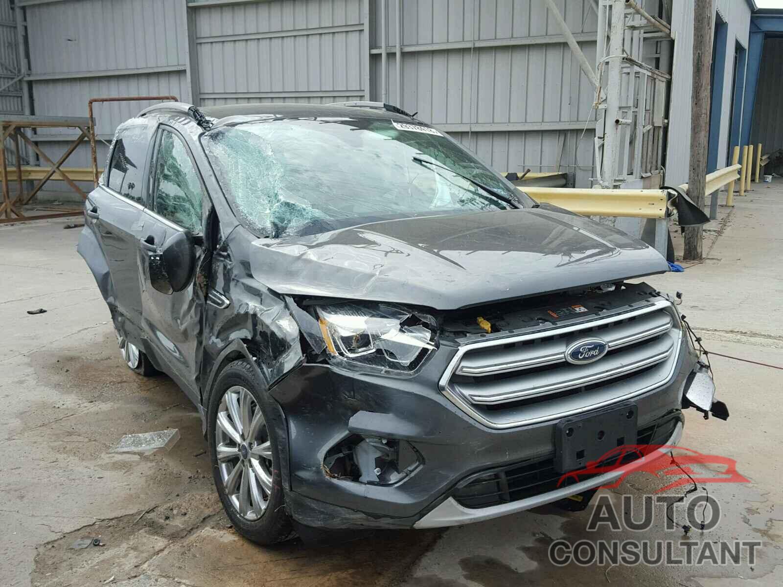 FORD ESCAPE 2017 - 1FMCU0J99HUD40388