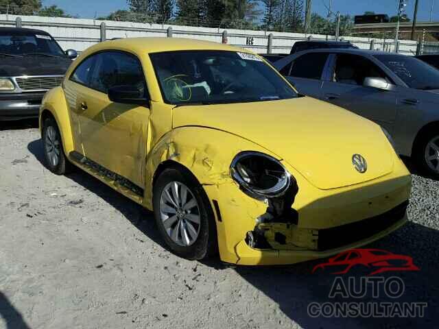 VOLKSWAGEN BEETLE 2015 - 3VWF17AT4FM611712