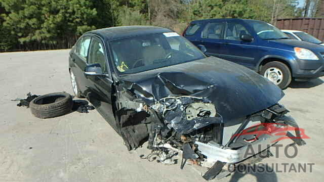 BMW 3 SERIES 2015 - WBA3B1C52FK137763