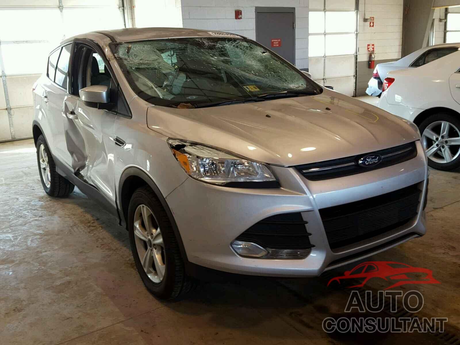 FORD ESCAPE 2015 - 1FMCU9GXXFUA22626