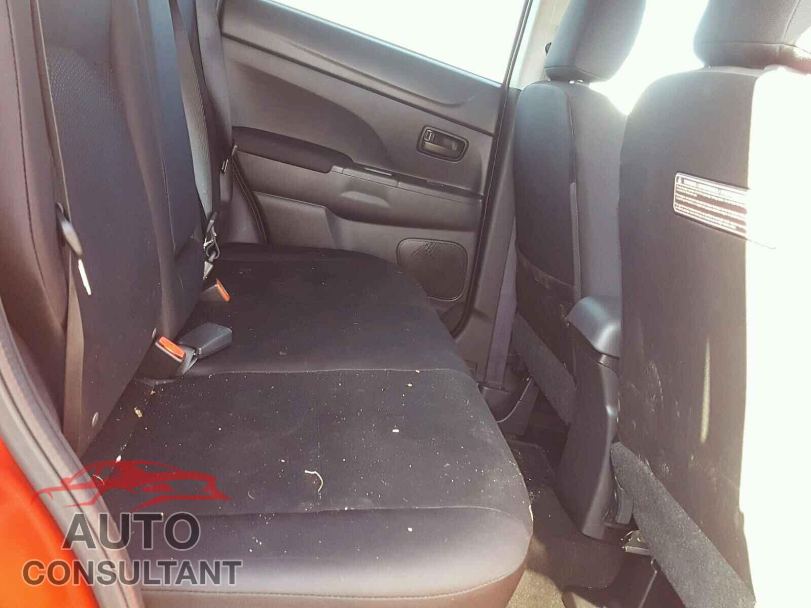 MITSUBISHI OUTLANDER 2015 - 4A4AR3AUXFE016482