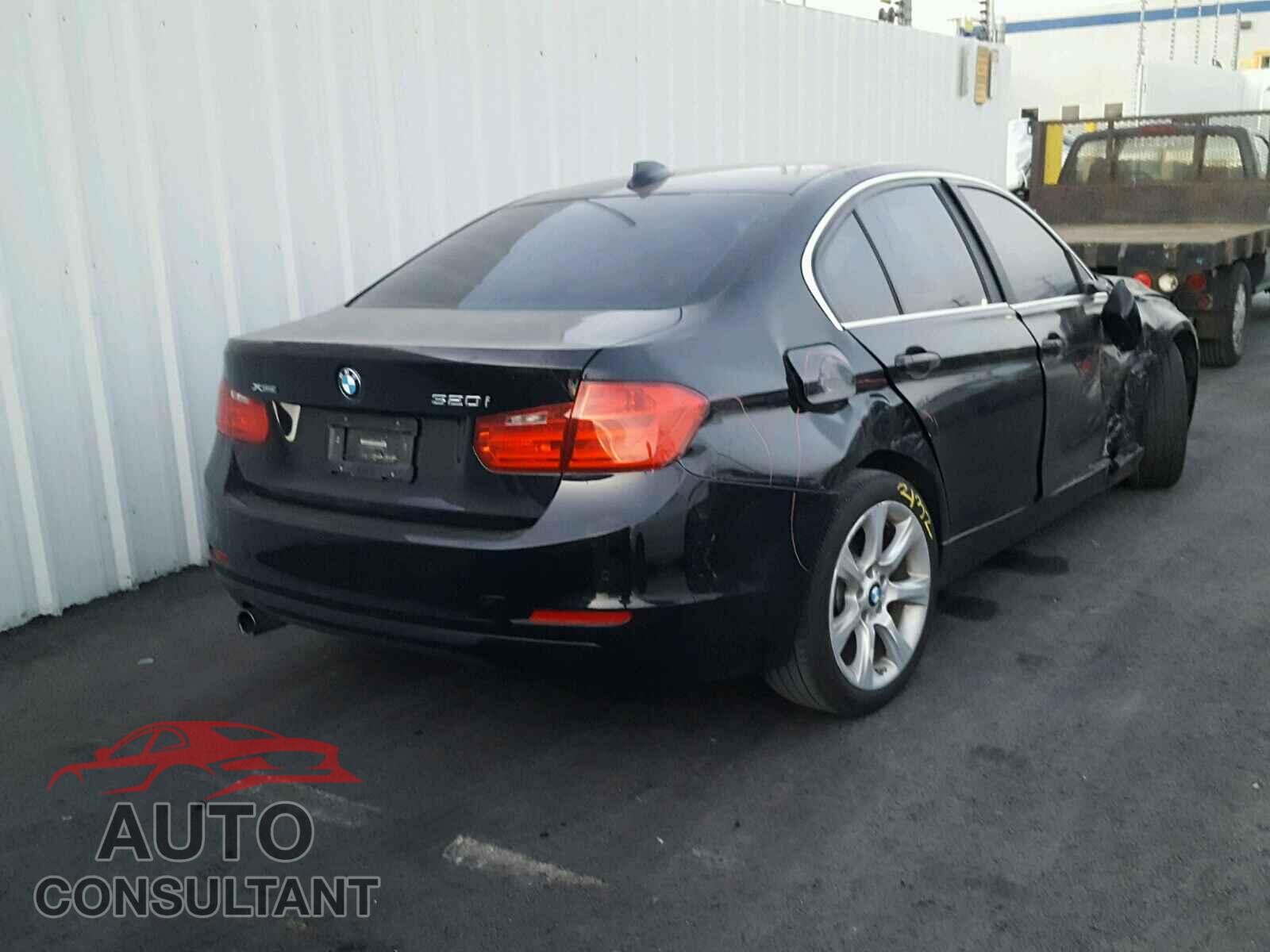BMW 3 SERIES 2015 - WBA3C3G50FNT52690