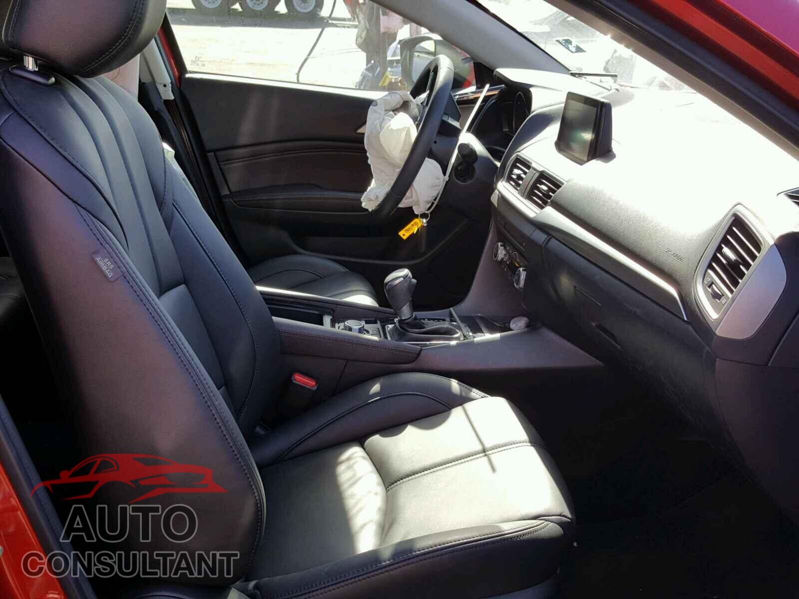 MAZDA 3 2017 - 3MZBN1L77HM154932