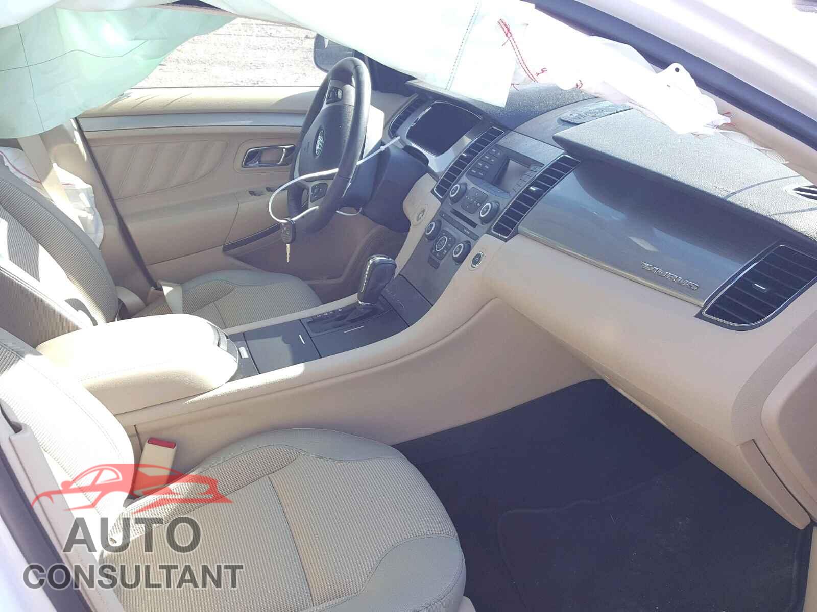 FORD TAURUS 2017 - 1FAHP2E8XHG137769