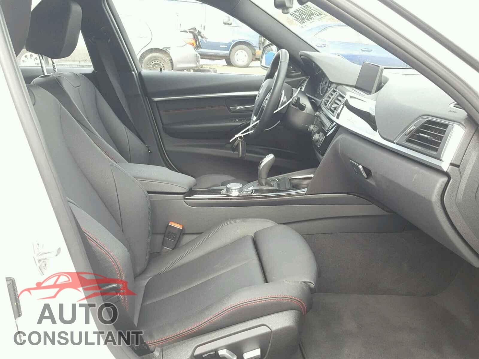 BMW 3 SERIES 2016 - WBA8E3G5XGNU05445