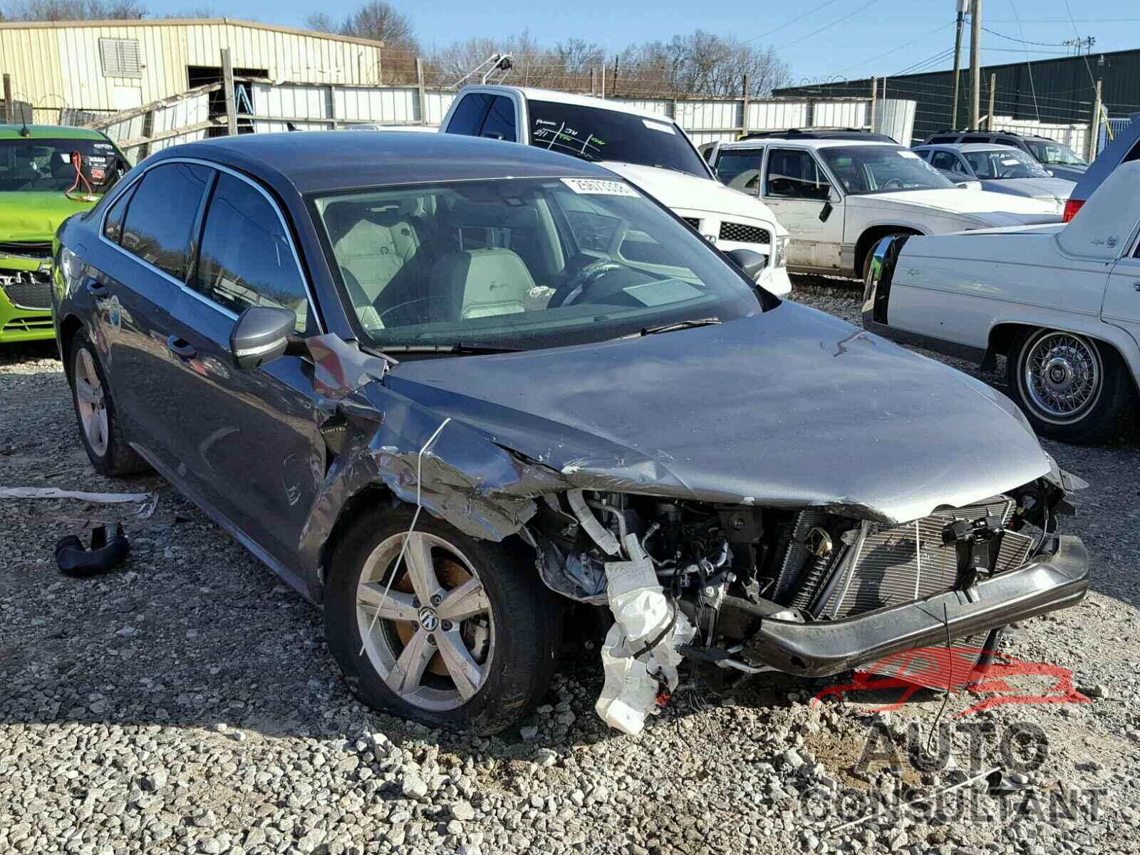 VOLKSWAGEN PASSAT 2015 - 1VWAT7A36FC122556