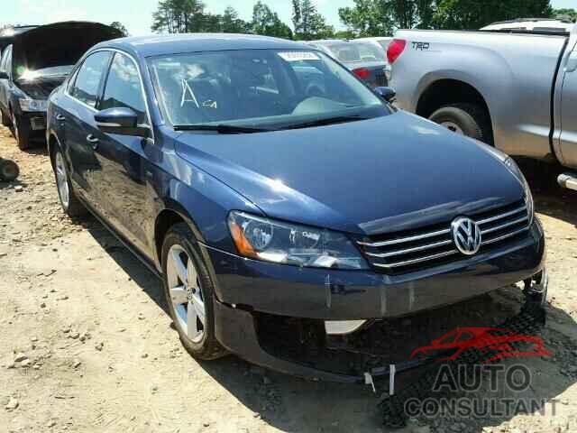 VOLKSWAGEN PASSAT 2015 - 1VWAT7A31FC110752