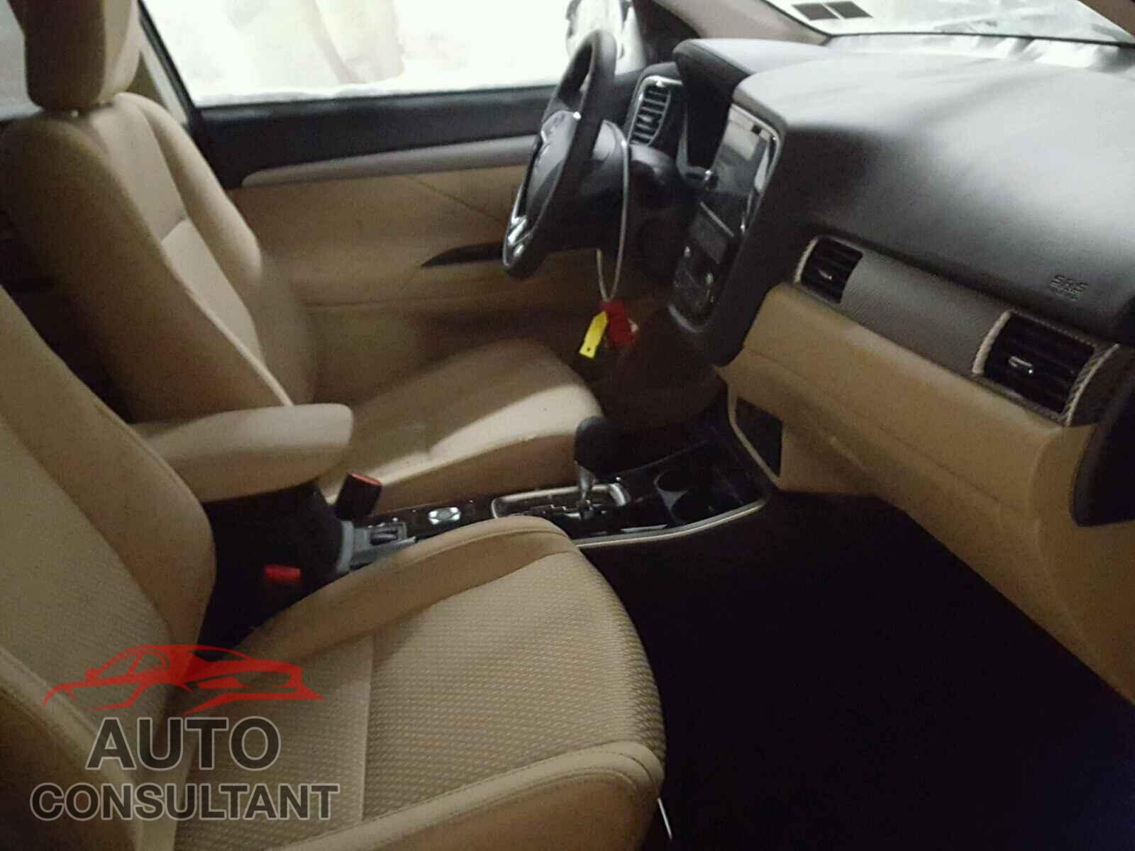 MITSUBISHI OUTLANDER 2017 - JA4AZ3A31HZ060858