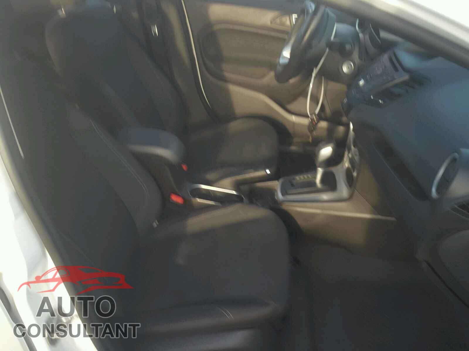 FORD FIESTA 2015 - 3FADP4EJ9FM199647