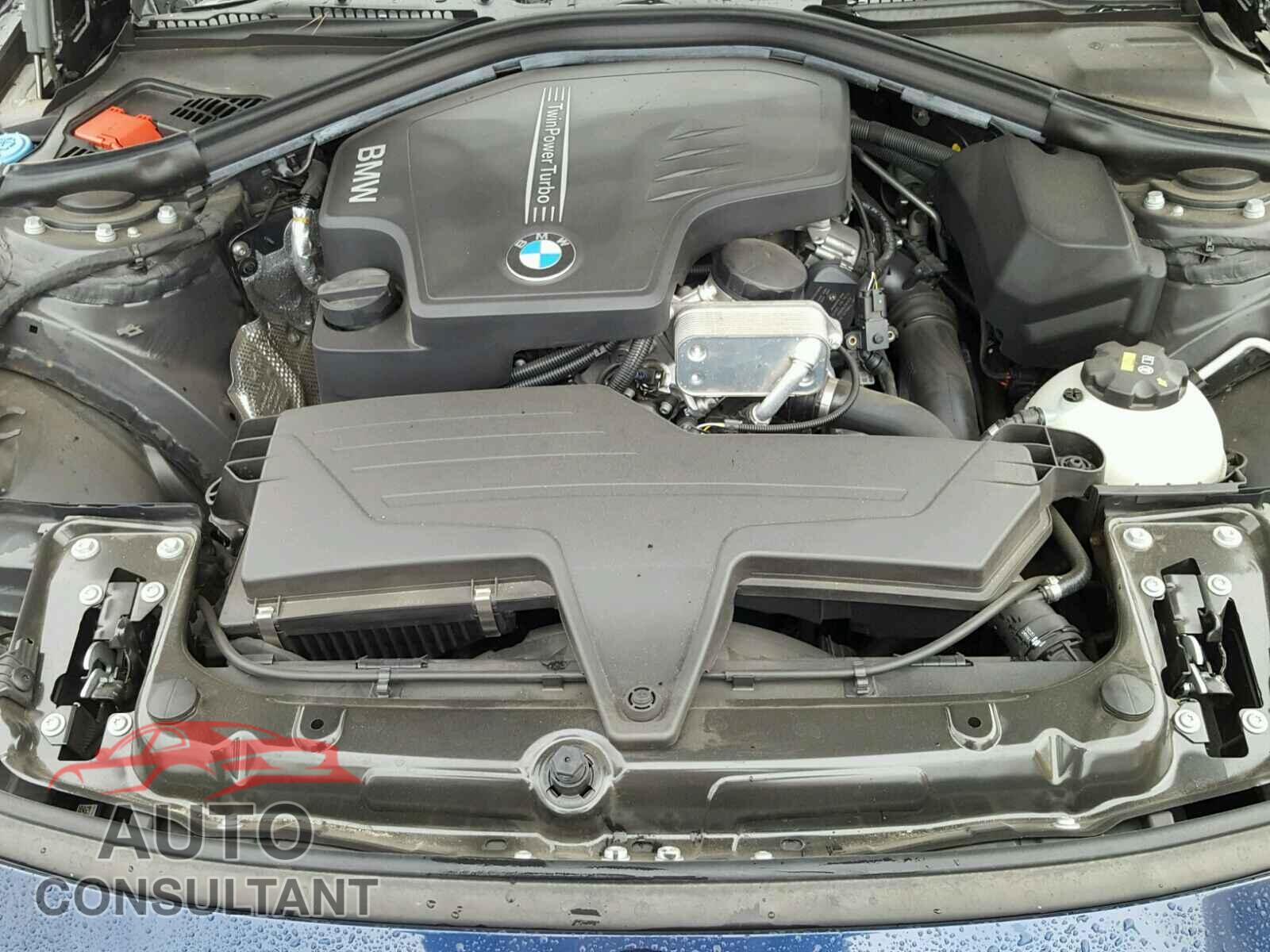 BMW 3 SERIES 2016 - WBA8E1G51GNU11462