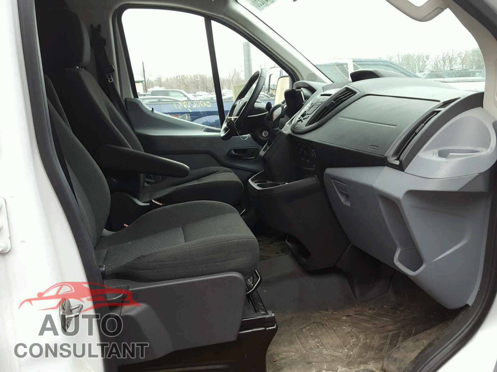 FORD TRANSIT CO 2015 - 1FTYR1ZM2FKA41005