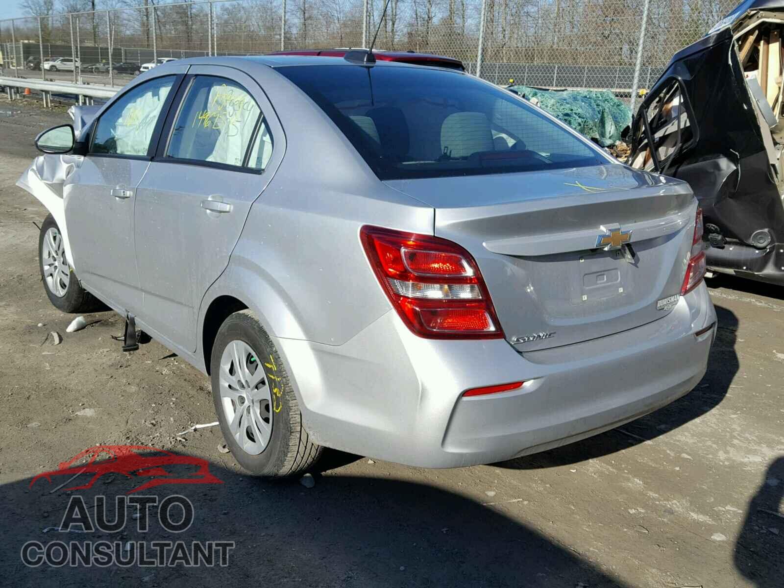 CHEVROLET SONIC 2017 - 1G1JB5SG2H4149237
