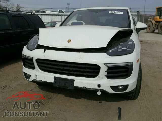 PORSCHE CAYENNE 2016 - WP1AA2A26GLA01786