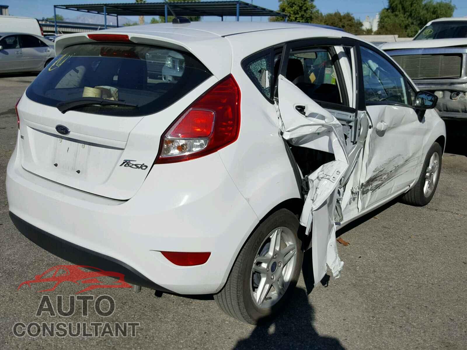 FORD FIESTA 2017 - 3FADP4EJ8HM109973