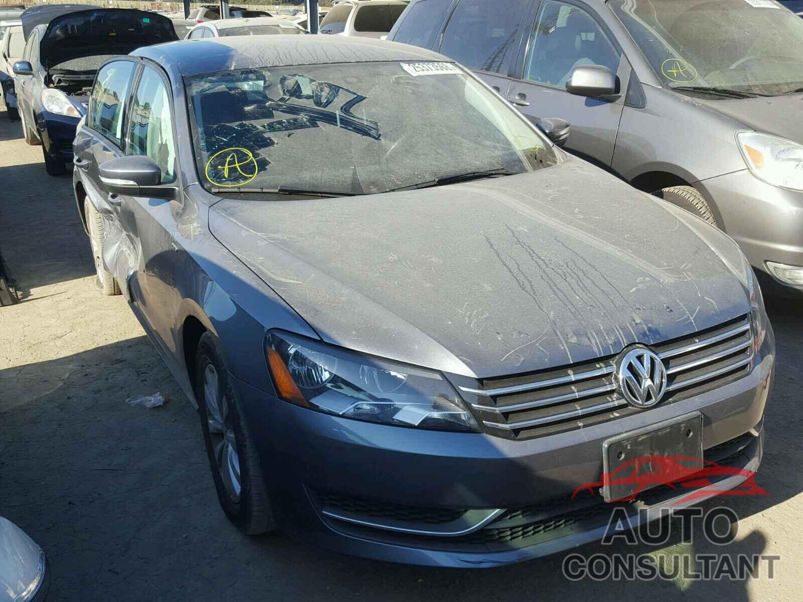 VOLKSWAGEN PASSAT 2015 - 1VWAT7A30FC002669