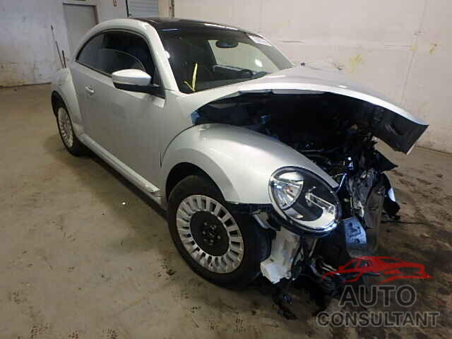 VOLKSWAGEN BEETLE 2015 - 3VWJ17AT3FM636143