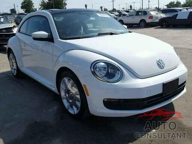VOLKSWAGEN BEETLE SE/ 2016 - 3VWJ17AT3GM613382